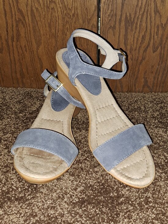 White Mountain Shoes - White Mountain Women's Corky Ankle Strap Blue Suede Sandals.